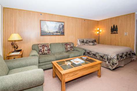 "Little Pine" Condo #B102