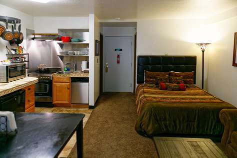 "The Raven Room" Condo #A103